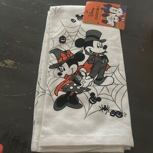 Mickey and Minnie halloween towels